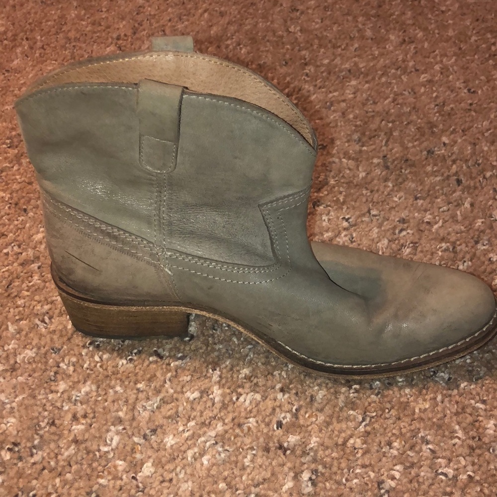 Steven by Steve Madden Short Harness boots